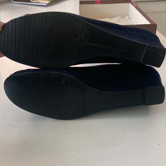 Mr.Seymour /Stuart Weitzman Blue Suede wedge shoes 9.5N - Picture 7 of 7